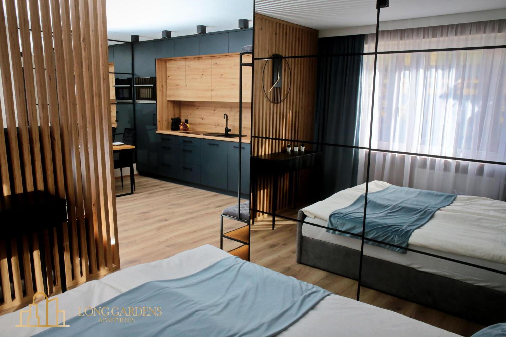 Long Gardens Premium Old Town Apartament
